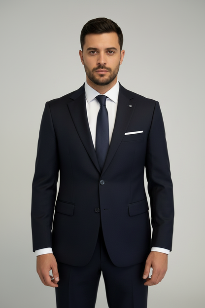 Abito Uomo Classico con Cravatta